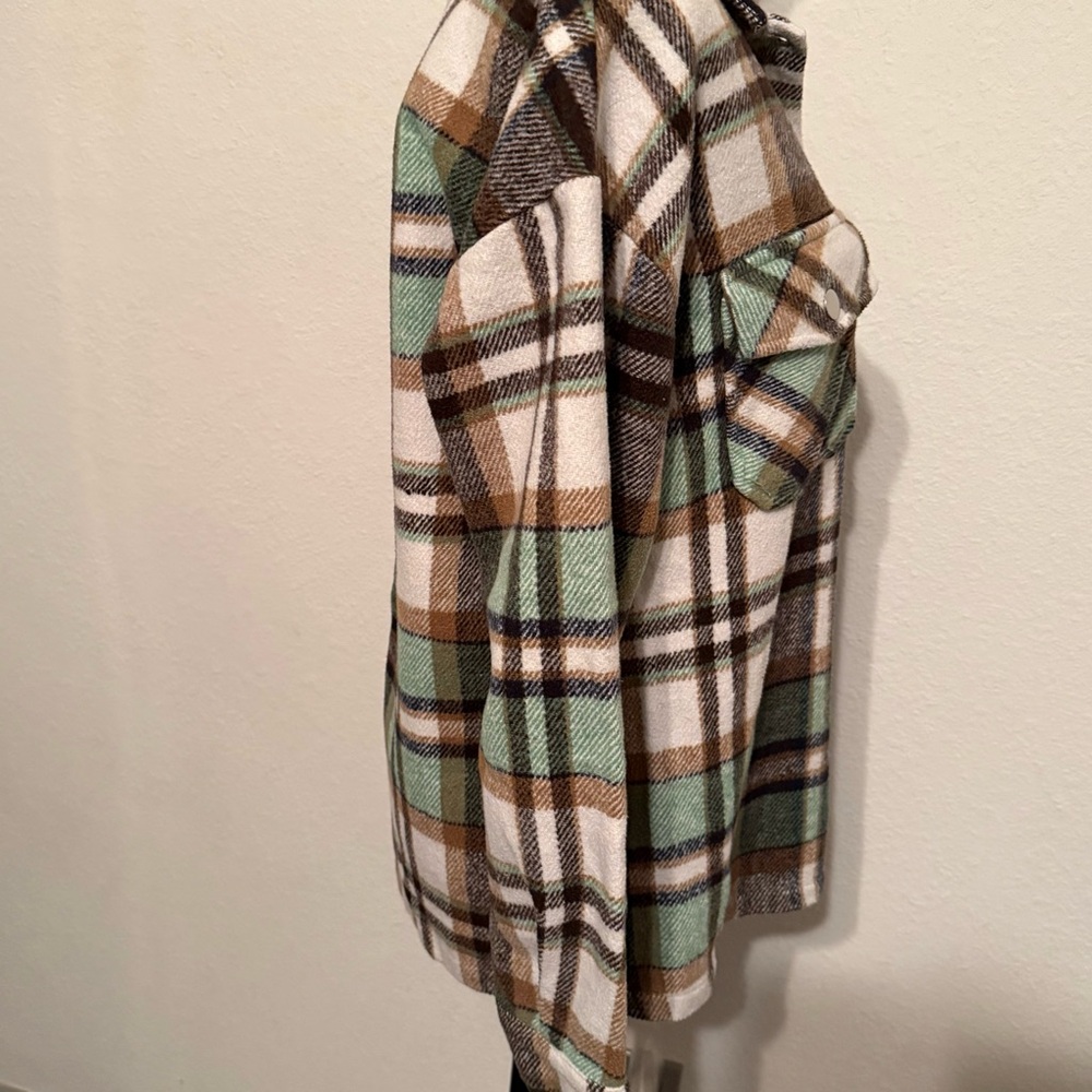 Flannel Shacket Button up large - Picture 7 of 12